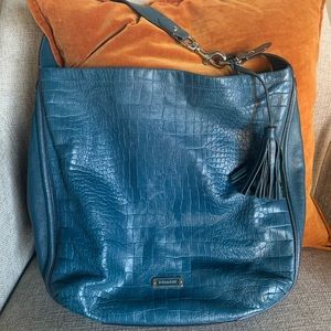 Leather Coach shoulder bag in peacock